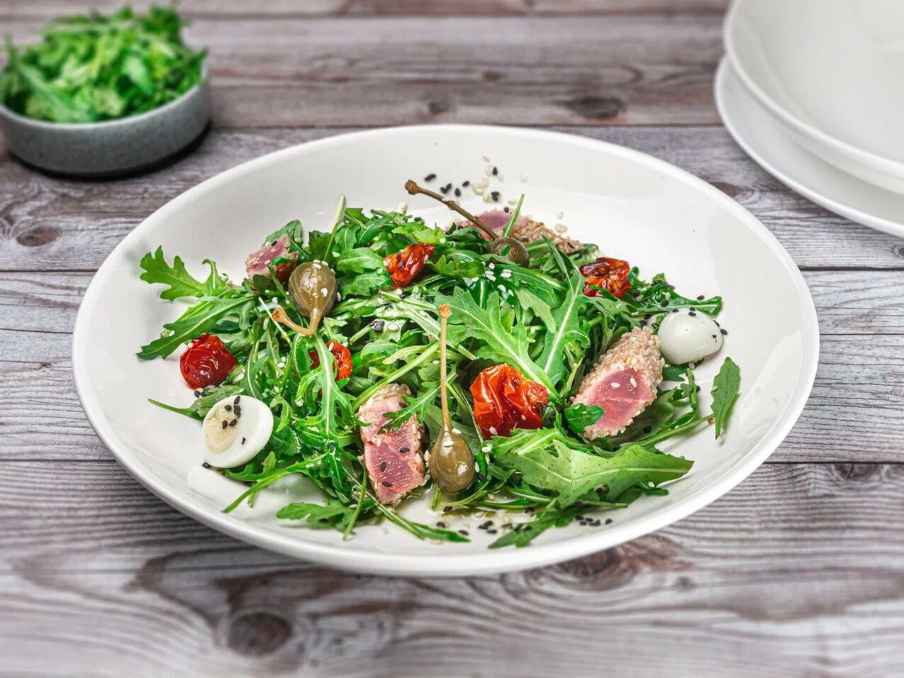 Салат с тунцом